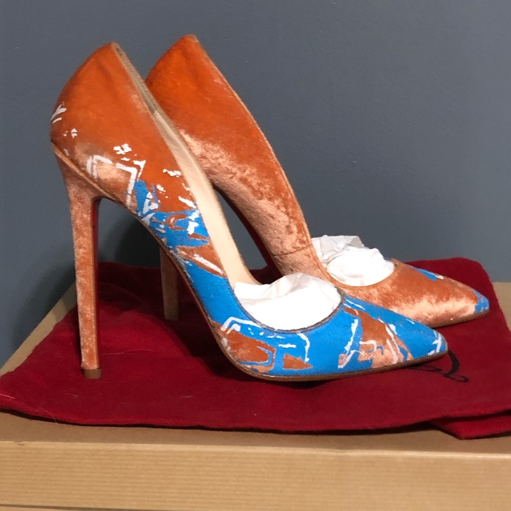 Christian Louboutin Pigalle velvet graffiti pumps - Picture 4 of 6